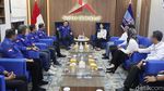 Potret Petinggi Partai Perindo Sambangi AHY di Markas Demokrat