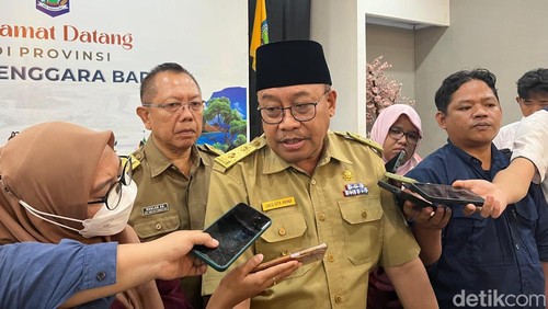 Sekda NTB Lalu Gita Ariadi saat diwawancarai di Mataram, Selasa (2/7/2024).