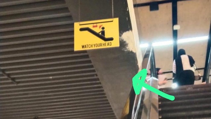 Tempat anak terjepit eskalator di mal Bandung