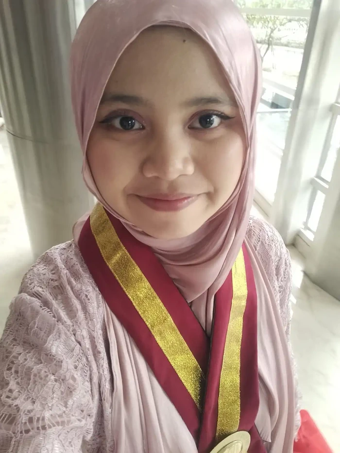 Trik Belajar dari Naila, Salah Satu Mahasiswa Baru Termuda Unair.
