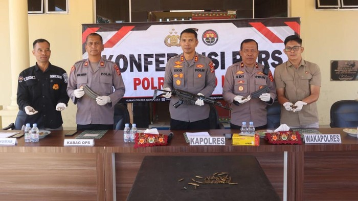 Warga Gayo Lues menemukan sepucuk senjata api laras panjang lengkap dengan peluru saat membersihkan kebun. (Foto: dok Polres Gayo Lues).