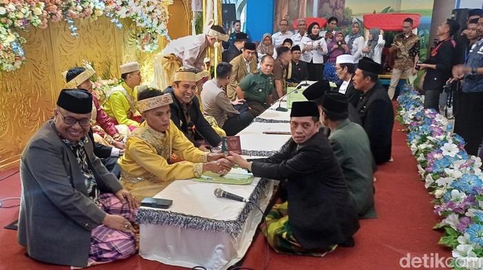 45 pasangan menikah massal gratis di MPP Maros.
