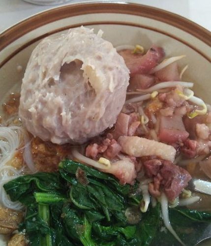 Wajib Mampir! 5 Bakso Kebanggaan Warga Tebet yang Tak Pernah Sepi