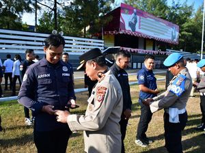 Cegah Judi Online, Wakapolda NTT Periksa HP Personel