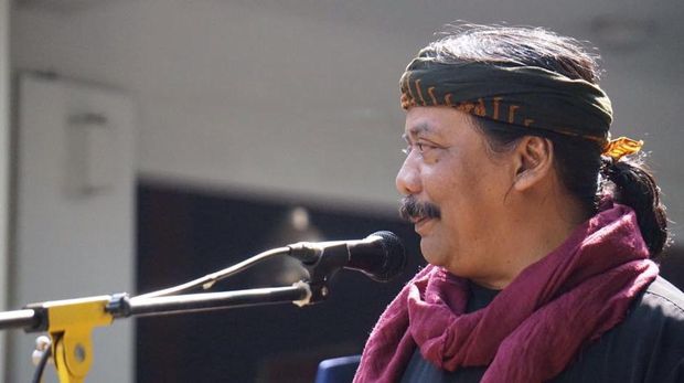Celah Celah Langit