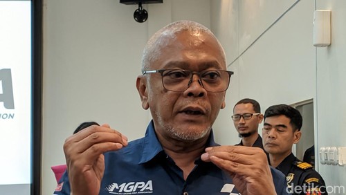 Direktur Utama MGPA, Priandhi Satria, saat ditemui seusai konferensi pers di KPPBC TMP Mataram, Rabu (3/7/2024). (Ahmad Viqi/detikBali)