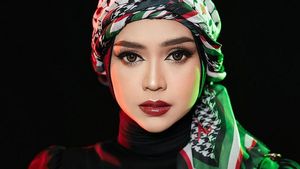 7 Gaya Hijab Ria Ricis Saat Pemotretan Rayakan Usia 29 Tahun Usai Haji