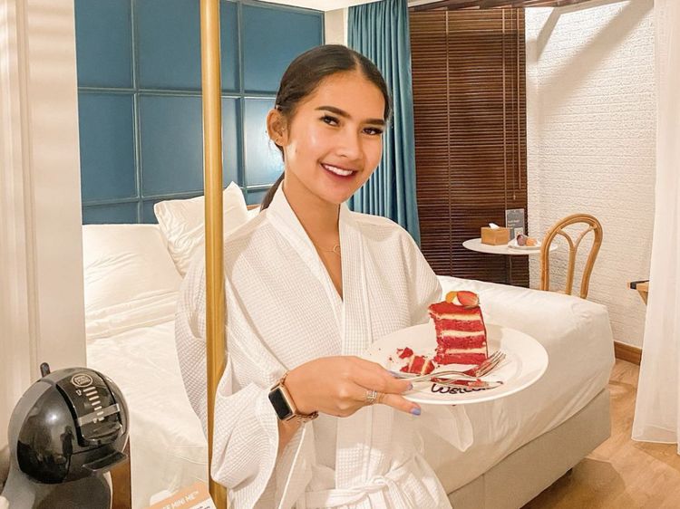 Gaya Kece Soraya Rasyid Saat Masak Bareng Chef hingga ke Kafe