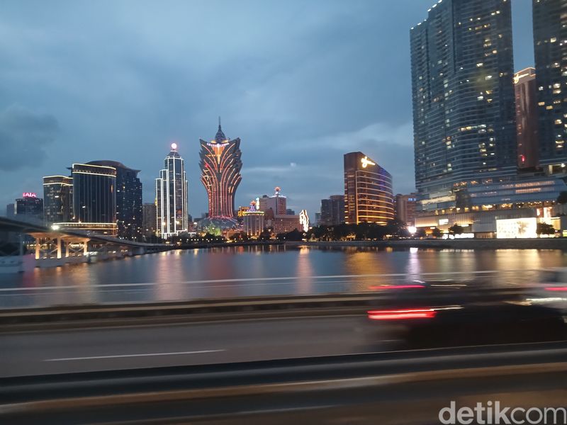Gedung-gedung pencakar langit di Makau, kebanyakan hotel-kasino