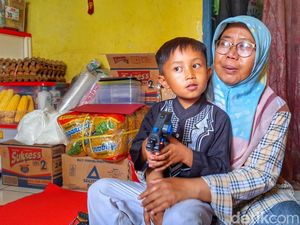 Pesan di Secarik Kertas dari Ilham yang Dipuji Mensos Risma