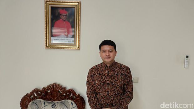 Juru bicara Panitia Kunjungan Bapa Suci Fransiskus, Romo Thomas Ulun Ismoyo (Astrid Meishella/detikcom)