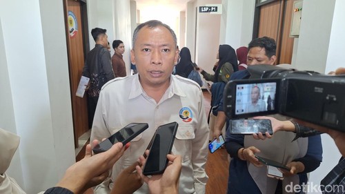 Ketua Lembaga Perlindungan Anak (LPA) Kota Mataram Joko Jumadi. (Nathea Citra/detikBali)