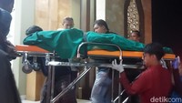 Dari informasi yang didapatkan, untuk seluruh jenazah langsung dikebumikan di tempat pemakaman yang tidak jauh dari kediaman keluarga besar korban.