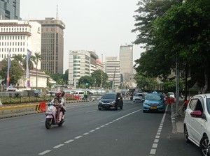 Jalan Medan Merdeka Barat Dibuka Kembali Usai Demo Buruh, Lalin Lancar