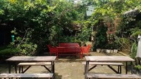 Mandiras Garden merupakan kafe yang mengusung konsep apa yang ditanam, itu yang disajikan. Ya, makanan dan minuman yang dijual di tempat ini sebagian besar merupakan hasil kebun sendiri. (Muhammad Lugas Pribady/detikTravel)
