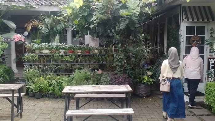 Potret Mandira's Garden, Oase Hijau di Tengah Padatnya Kemang