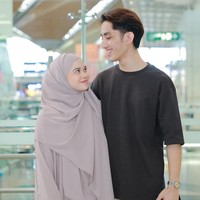 Perselingkuhan tersebut ternyata berlanjut hingga ke pernikahan. Sang suami, Ahmad Aslam menikah Marissa pada awal tahun ini. Kala itu Marissa masih berusia 18 tahun. Foto: dok. Instagram/@umisyamazlan