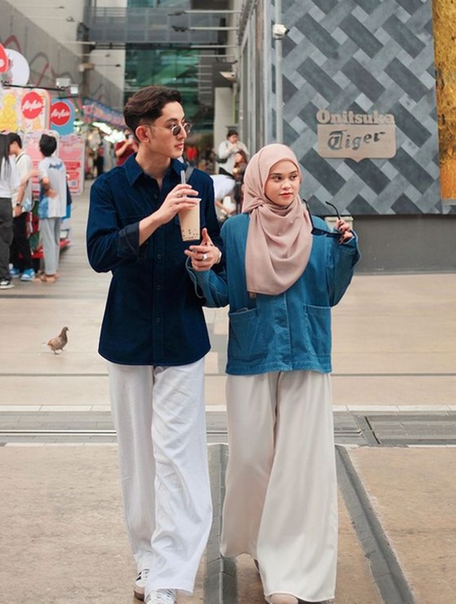 Wanita 25 tahun itu masih kerap mengabadikan momen kemesraannya dengan sang suami di Instagramnya. Foto: dok. Instagram @umisyamazlan