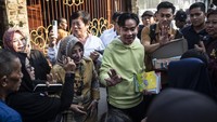 Gibran mengatakan blusukannya ke sejumlah titik di Jakarta hari ini adalah untuk belanja masalah.   