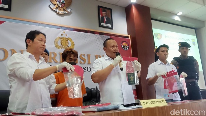 Mudiman (35), suami yang bunuh istrinya lalu dibuang ke Waduk Wadaslintang, Wonosobo.