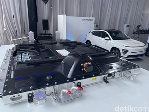 Jokowi Targetkan 600 Ribu Kendaraan Listrik Beredar di 2030, Ini Respons Hyundai