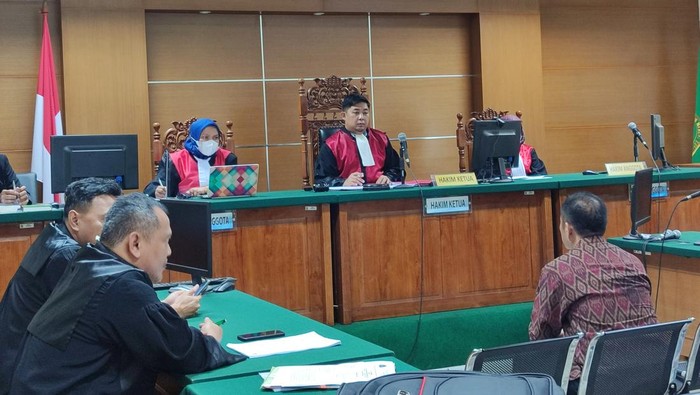 Pegawai PT Pos didakwa gelapkan setoran pajak desa-desa di Kabupaten Serang