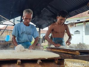 Cemasnya Perajin Tahu Ciamis gegara Dolar AS Naik Terus