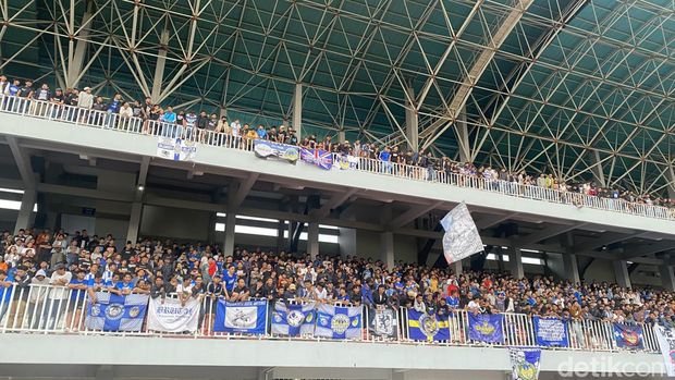Brajamusti mengawal latihan perdana PSIM Jogja di Stadion Mandala Krida, Rabu (3/7/2024).