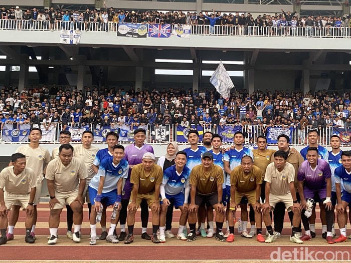 Brajamusti mengawal latihan perdana PSIM Jogja di Stadion Mandala Krida, Rabu (3/7/2024).
