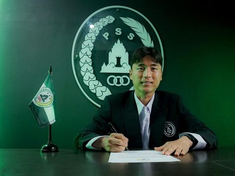PSS Sleman mendatangkan gelandang asal Korea Selatan, Moon Chang-jin.