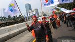 Ratusan Buruh Tekstil Gelar Aksi Tolak PHK di Patung Kuda