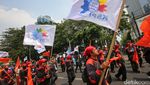 Ratusan Buruh Tekstil Gelar Aksi Tolak PHK di Patung Kuda