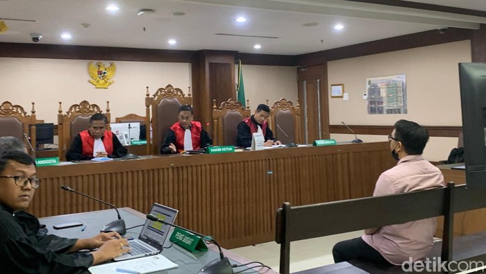 Sidang kasus suap dana PEN Eks Dirjen Kemendagri Ardian Noervianto