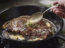 Agar Beefsteak Juicy Gurih, Lakukan Hal Ini Saat Memasaknya