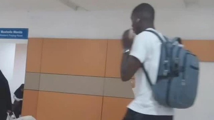 Striker PSM Makassar Adilson Silva tiba di Bandara Sultan Hasanuddin.