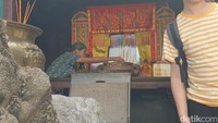 Kuil A-Ma tidak hanya merupakan kuil tertua di Makau, tetapi juga merupakan salah satu bangunan tertua di Makau. Ketika para pelaut Portugis pertama kali menginjakkan kaki di Semenanjung Makau pada tahun 1553, kuil tersebut sudah ada. Fondasinya diletakkan pada abad ke-15 pada masa Dinasti Ming, dan paviliun pertama selesai dibangun pada tahun 1488. Pada saat itu, kota Makau bahkan belum ada. Foto: (Dok Nograhany WK/detikcom)