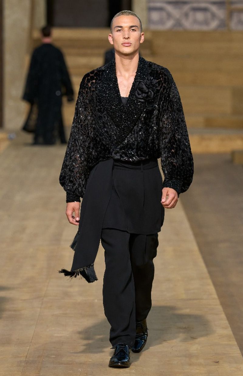 Anak Lauren Sanchez di Catwalk Dolce & Gabbana Anak Lauren Sanchez di Catwalk Dolce Gabbana