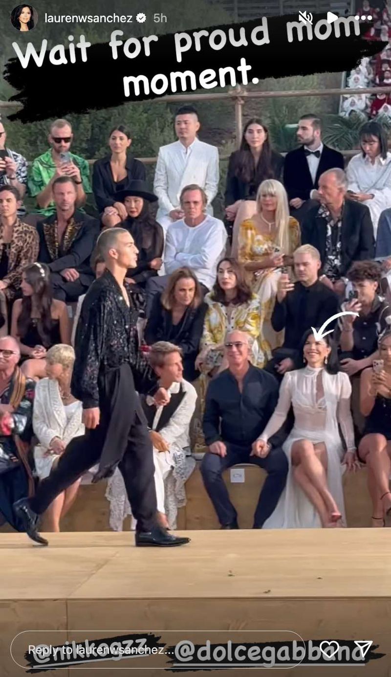 Anak Lauren Sanchez di Catwalk Dolce & Gabbana Anak Lauren Sanchez di Catwalk Dolce Gabbana