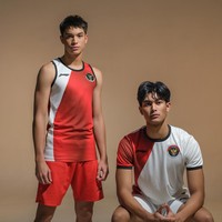 Kampanye Jersey Merah-Putih yang diabadikan fotografer Davy Linggar turut melibatkan dua anak selebriti kenamaan. Ada Eddy Meijer, putra semata wayang Maudy Koesnaedi, serta Marciano Reynard, anak Diah Permatasari. (Foto: Dok. DAVY LINGGAR)