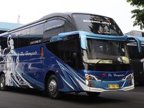 Bus Baru PO Haryanto Pakai Bodi New Armada Skylander dan Sasis Hino