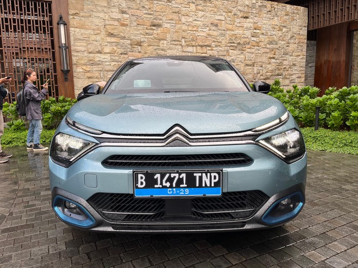 Citroen E-C4