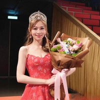 Winnie Chin mengenai kisah perceraiannya yang jadi sorotan. Dikatakan jika berpisah dengan sang suami karena orang ketiga. Tak disangka jika sosok yang diduga dari selingkuhannya sama-sama datang dari dunia ratu kecantikan yakni Denice Lam. Foto: Instagram @denicelam