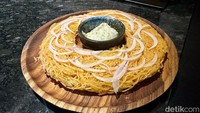 Dari deretan menu pembuka, ada Potato Jeon yaitu pancake kentang yang renyah dengan cocolan Truffle Mayo. Renyah gurihnya bikin ketagihan! Foto: Andi Annisa DR/detikfood