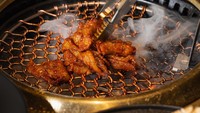 Berawal dari bisnis frozen food buatan sendiri, kini chef Doeun dan partner bisnisnya membuka DOEUN. BBQ Korea tentu jadi primadonanya. Foto: DOEUN