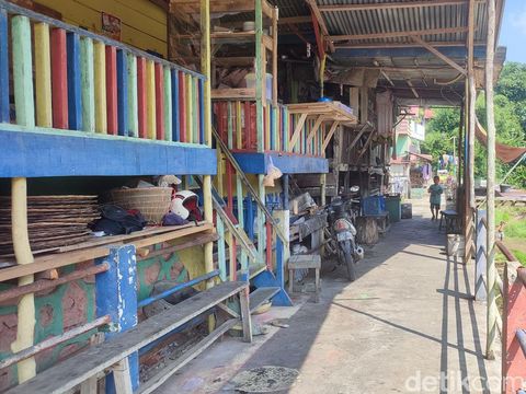 Dulunya kampung ini dicap negatif lantaran menjadi sarang kriminal