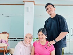 7 Foto Erina Gudono & Kaesang Jalani Couple Prenatal Yoga, Kompak dan Mesra