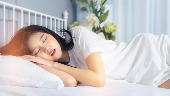 ilustrasi tidur mendengkur