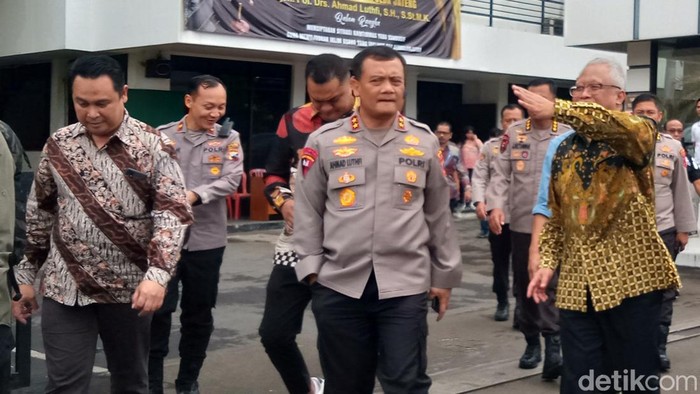 Kapolda Jateng Irjen Ahmad Luthfi saat kunjungan kerja di Klaten, Kamis (4/7/2024).
