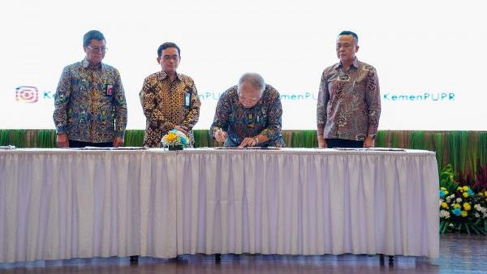 Kementerian Pekerjaan Umum dan Perumahan Rakyat (PUPR) akan segera membangun jalan Trans Papua Ruas Jayapura-Wamena Segmen Mamberamo-Elelim di Provinsi Papua Pegunungan.