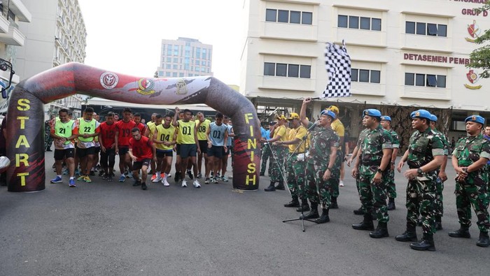 Komandan Pasukan Pengamanan Presiden (Danpaspampres) Mayjen TNI Achiruddin menggelar lomba pembinaan satuan (Binsat) antar satuan Paspampres.